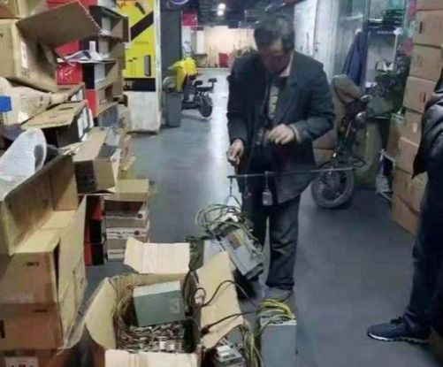 散户已离场，大户在死扛，矿工们的求生记仍在上演