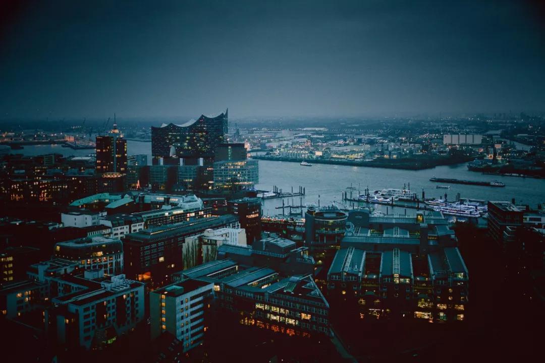 大厂圈地，小厂抱团：区块链标准战枪声四起