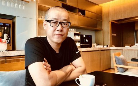 李笑来强势回归，打造“富人俱乐部”还是“选择性割韭菜”？