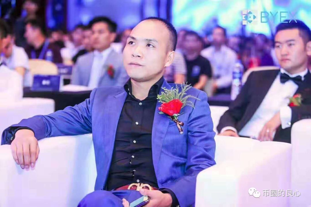 上吊自杀的公务员，成为了野鸡交易所嘴里的人血馒头