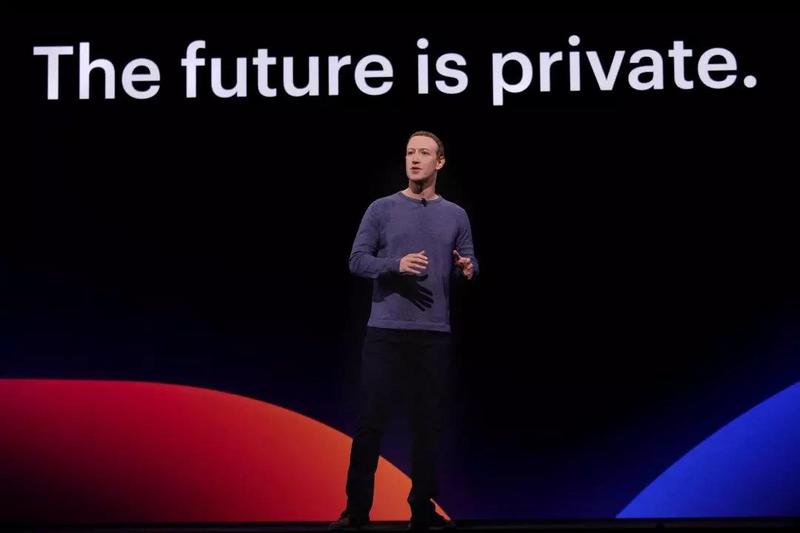 向旧世界挥舞拳头，Facebook的野心与未来