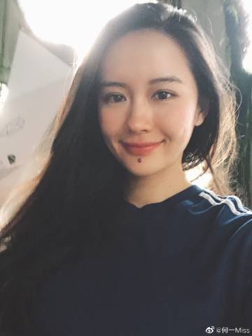 何一微博回应徐明星:自己屁股上的屎不擦也要蹭别人一身