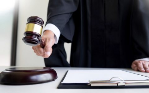 证券时报：金融科技创新要立好规矩，谨防区块链走P2P“老路”