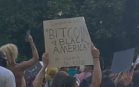 比特币与美国黑人，加密货币能否取代“压在脖子上”的传统金融系统