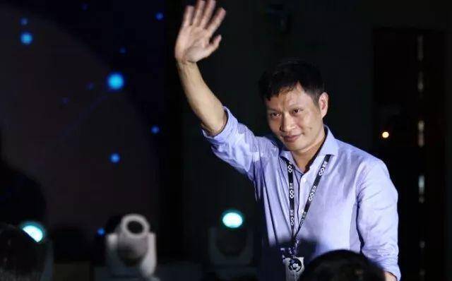 前 CEO 带着情人卷钱跑路，迅雷到底怎么了？