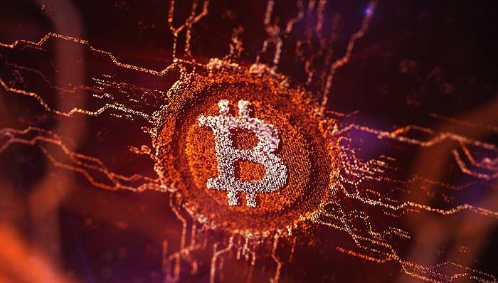 比特币重回狂热季：市值突破2万亿直逼工行，矿机市场一台难求