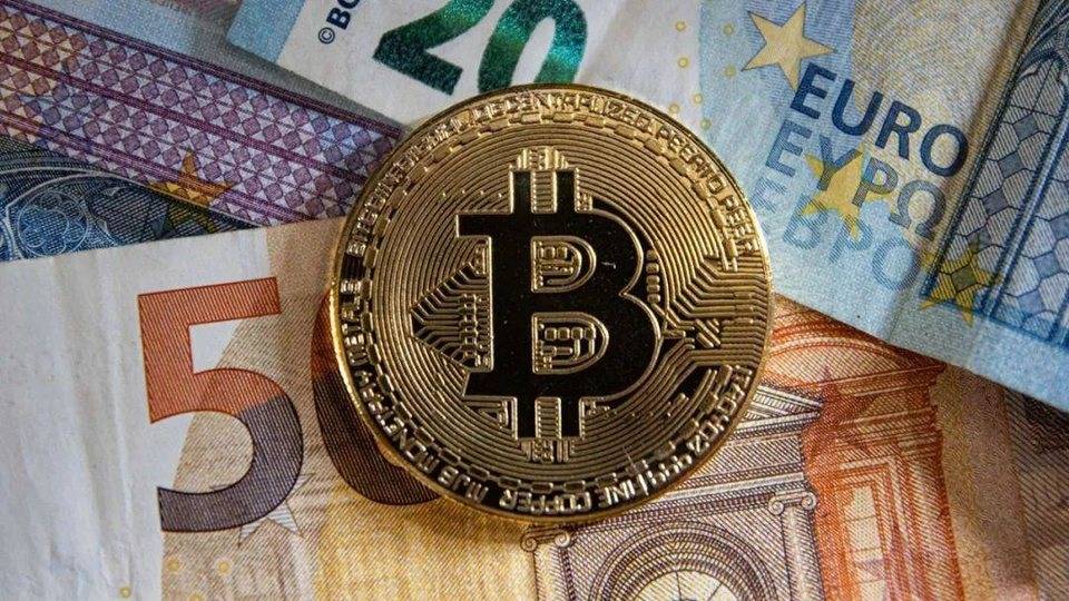 11 月 DeFi 代币表现超过比特币？事情可能没那么简单