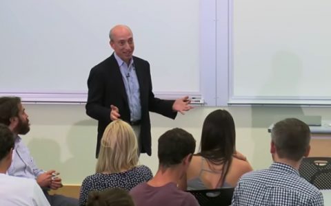 美 SEC 主席 Gary Gensler：任职的矛盾与平衡