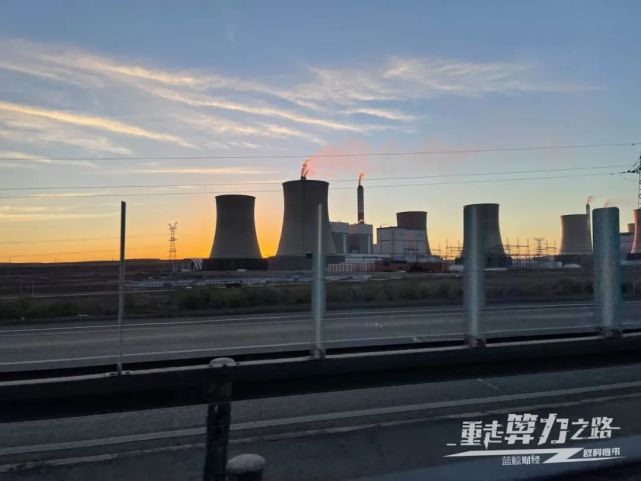 重走比特币“算力之路”：实探内蒙鄂尔多斯、新疆准东、川西加密货币矿场