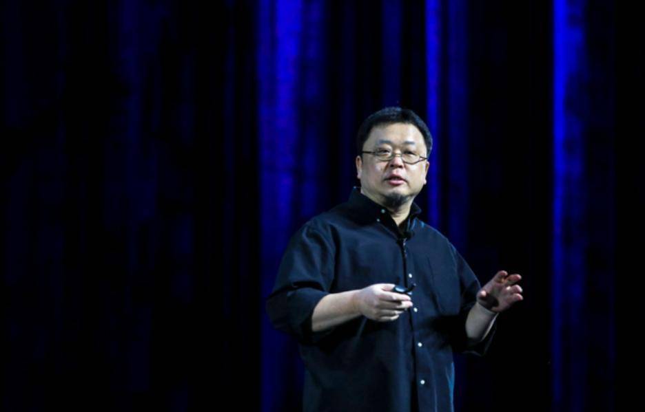 罗永浩宣布上车元宇宙，并转发了这个大 V" 超过扎克伯格 " 的观点